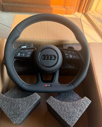 Volante  Audi rs completo di tutto