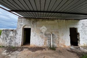 RUSTICO A FRANCAVILLA FONTANA