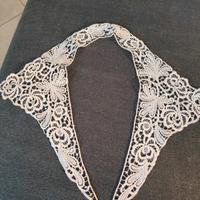 Antico colletto in pizzo macrame'. 