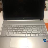 Portatile HP  15,6 pollici, 16 GB, Silver