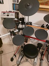 Batteria elettronica YAMAHA DTX press IV