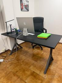 Scrivania IDASEN IKEA
