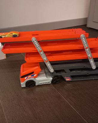 HOT WHEELS