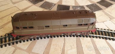 Lima trenini H0 locomotiva FS D342.