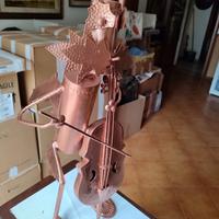 scultura in ferro il musicista