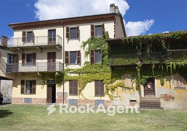 ELEGANTE CASA DI CAMPAGNA NEL MONFERRATO