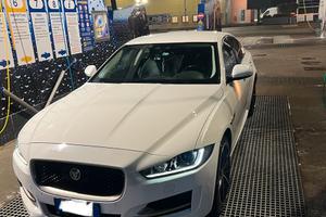 Jaguar xe R sport