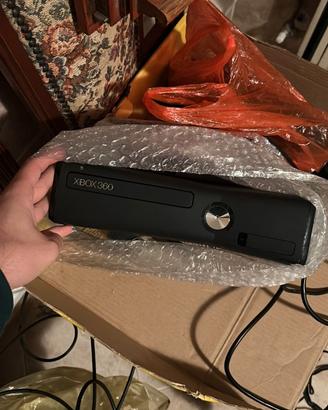 Xbox 360 slim x pezzi di ricambio + kinnect +gioco