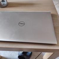 Dell 13p.  Intel i5.  ( cambio con MacBook 