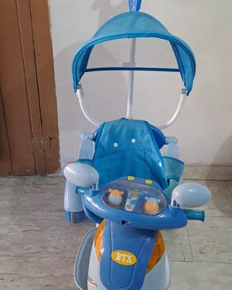 Sdraietta, triciclo con pedali e gioco.