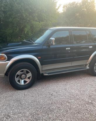 Mitsubischi Pajero Sport GLS