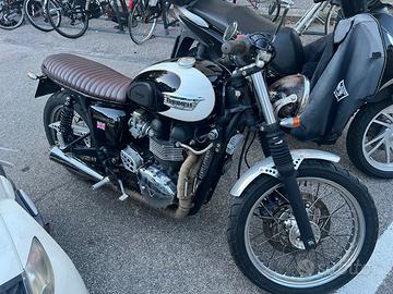 Triumph Bonneville - 2010