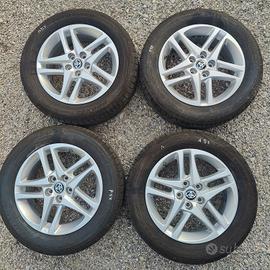 gomme e cerchi 17 Toyota ch-r