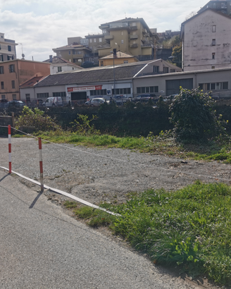 Parcheggio auto scoperto Varazze