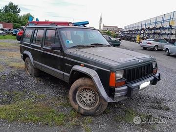 Jeep Cherokee 2.5 Diesel 1999 Demolita - Ricambi