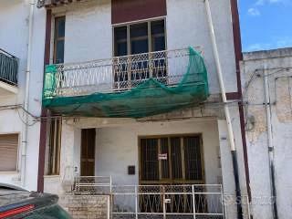 2 appartamenti in casa indipendente