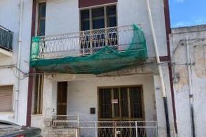 2 appartamenti in casa indipendente