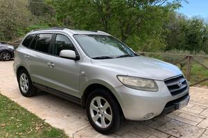 Hyundai Santa Fe, 7 posti, 4WD, trattabile