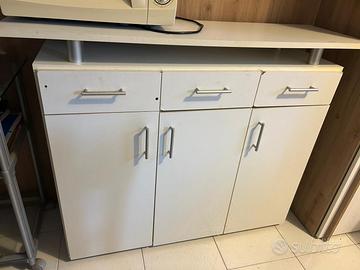 Mobile bianco, panna usato