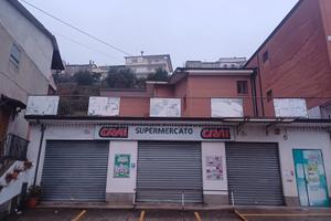 Vendita INTERO stabile