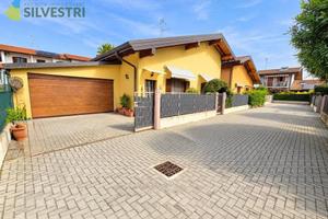 Villa di 130 m² con 4 locali e box auto doppio a B