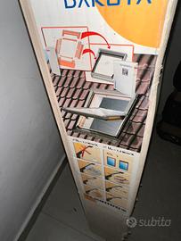 Finestra tetto Dakota ( stile Velux )66x98 +telaio