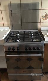 Hotpoint Ariston cucina 4 fuochi + forno elettrico