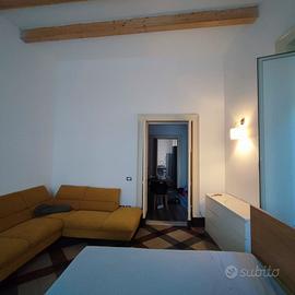 Trivani con ampio giardino privato