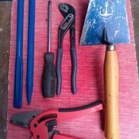 Piccolo lotto attrezzi come in foto 