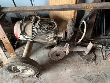 Saldatrice per trattore agricolo