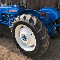 Trattore ford 3000 targato fordson dexta 2rm