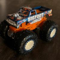 MONSTER TRUCK BIG FOOT HOT WHEELS PICK UP