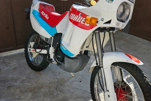 Stupenda Aprilia tuareg 50cc