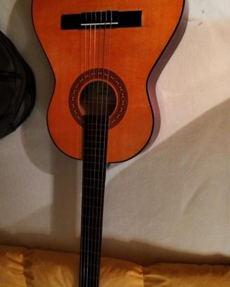 chitarra classica.. praticamente nuova! 