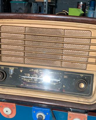radio d'epoca a valvole Telefunken Domino