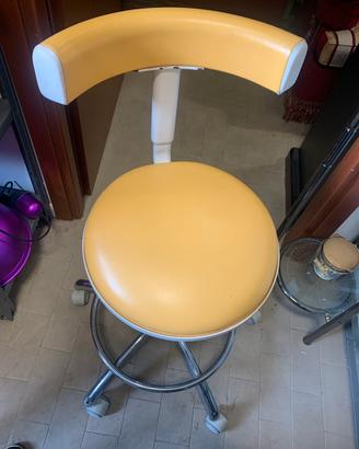 Sgabello dentista