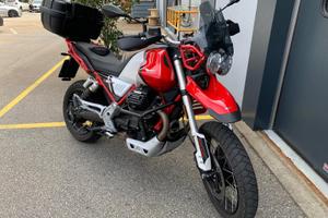 Moto Guzzi V85TT 2022