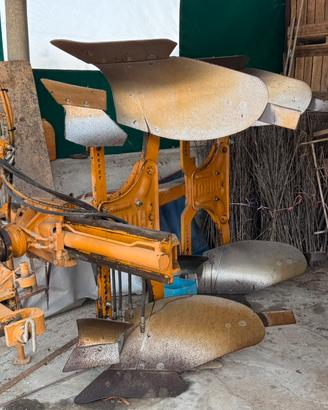 Aratro bivomere