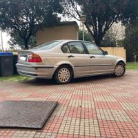 BMW 318i