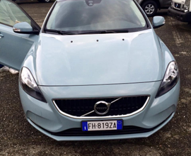 Volvo v40 2018