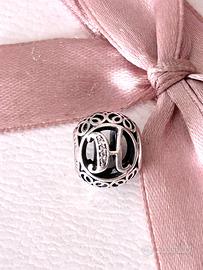 Charm pandora lettera H in pavé scintillanti