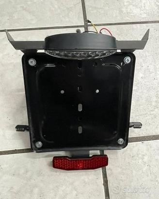Portatarga sportivo Suzuki GSR 600