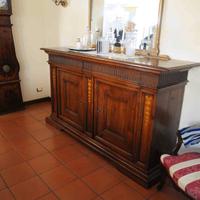 Credenza in stile settecentesco