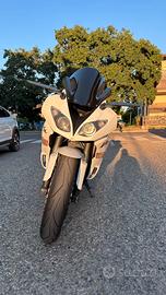 Kawasaki ninja ZX6R 2009 guidabile con A2