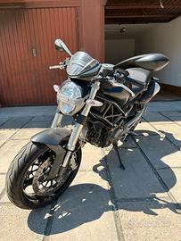 Ducati Monster 696