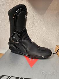 Srivali moto dainese