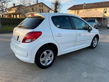 Peugeot 207 1.4 benz 95CV NEO-PAT 74.900 KM