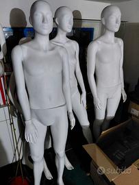 manichini uomo donna abbigliamento 