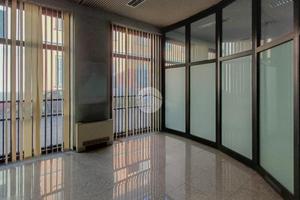 NEGOZIO A RIVOLTA D'ADDA