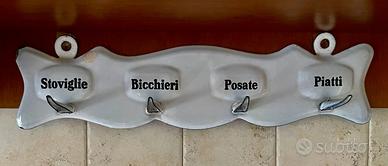 Vecchio porta canovacci/presine in ferro smaltato